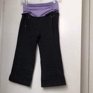 New Lululemon cropped yoga pants. Size 4